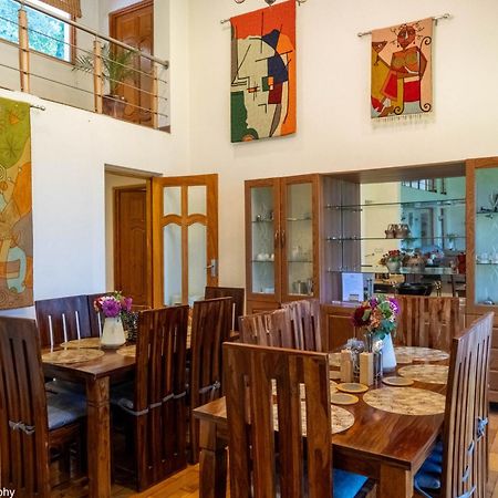 Orania Hotel Srīnagar Eksteriør billede