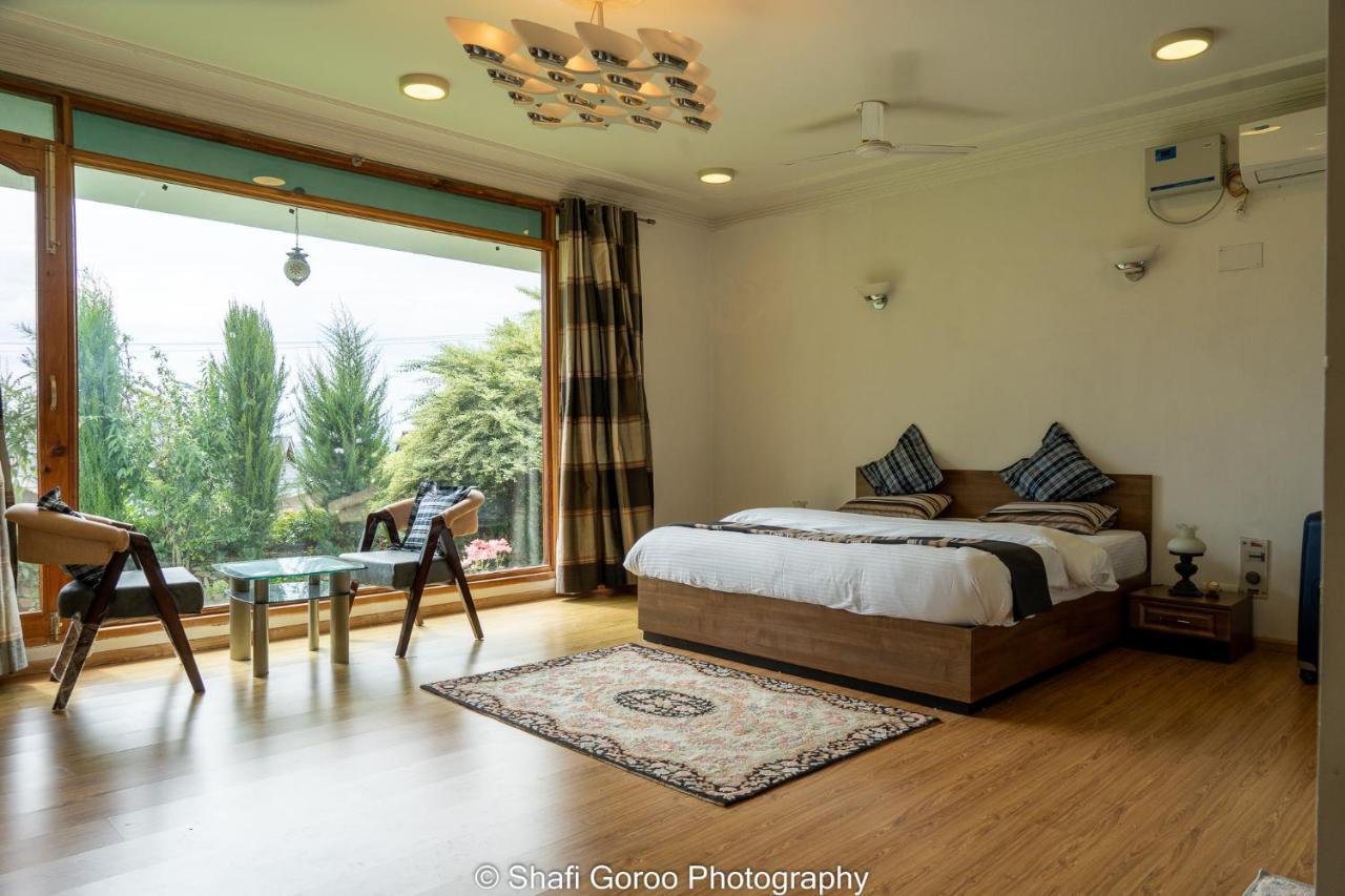 Orania Hotel Srīnagar Eksteriør billede