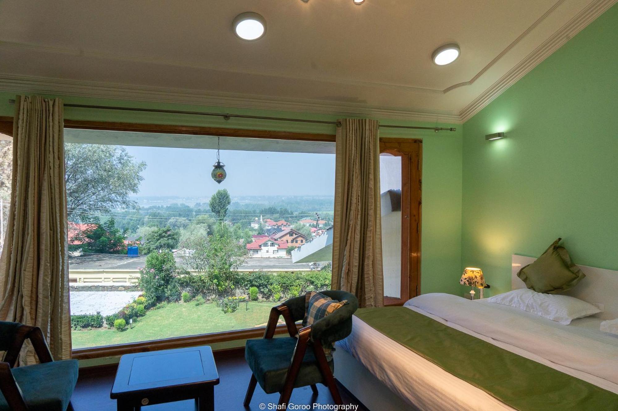 Orania Hotel Srīnagar Eksteriør billede