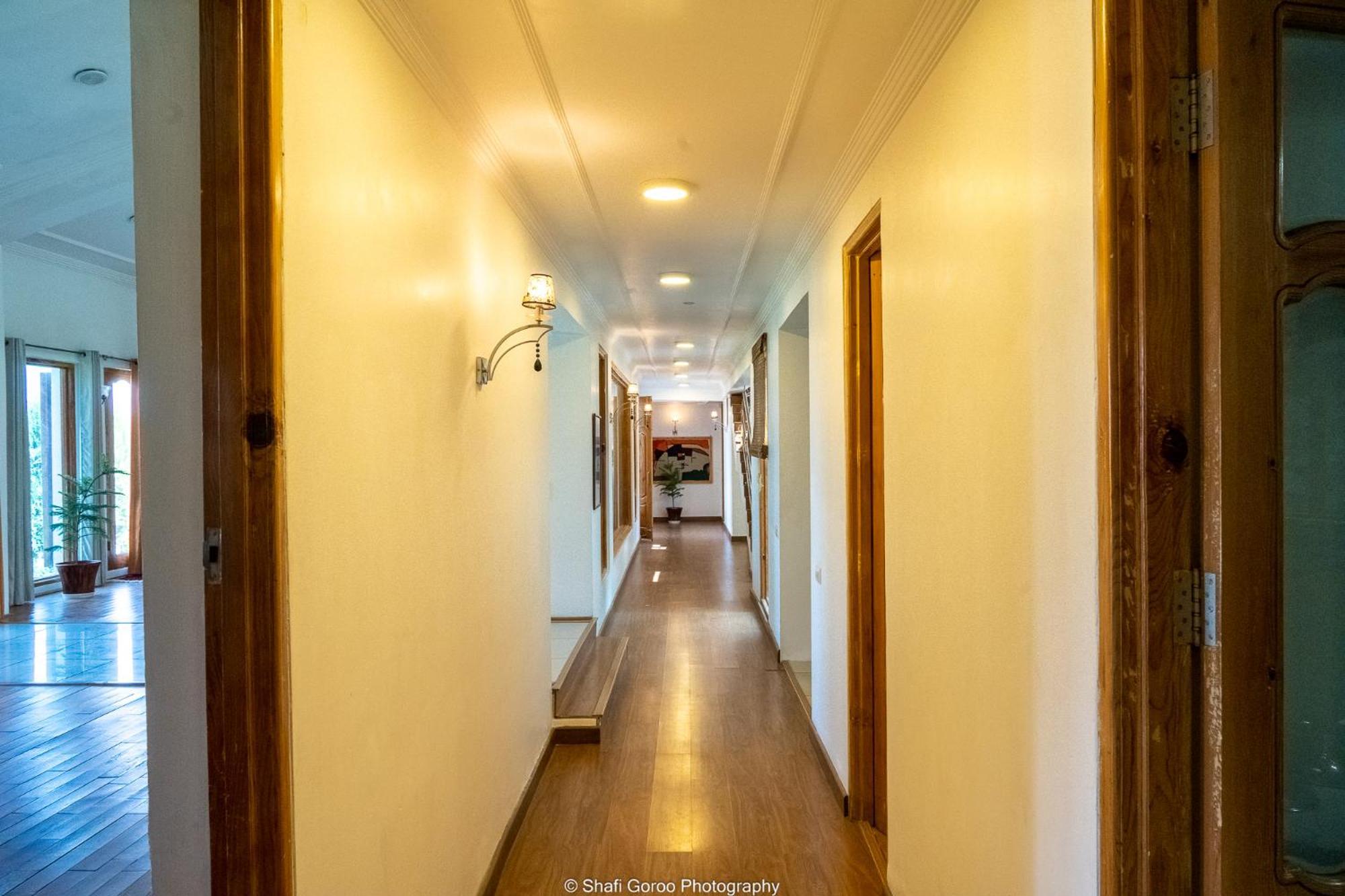 Orania Hotel Srīnagar Eksteriør billede